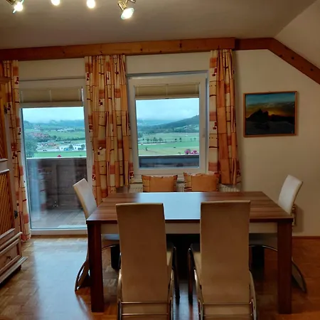 Haus Dengg דירה *